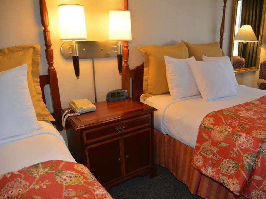 Chapel Hill University Inn Esterno foto